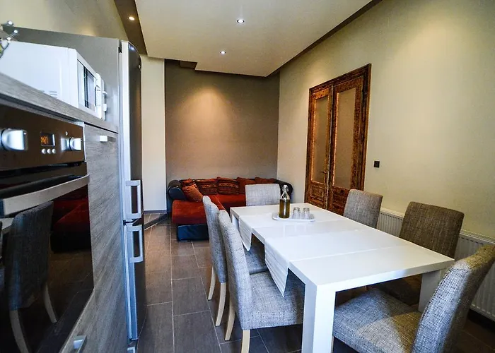 Center Bed & Breakfast 3*