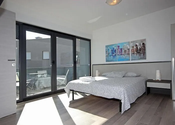 Center Bed & Breakfast 3*