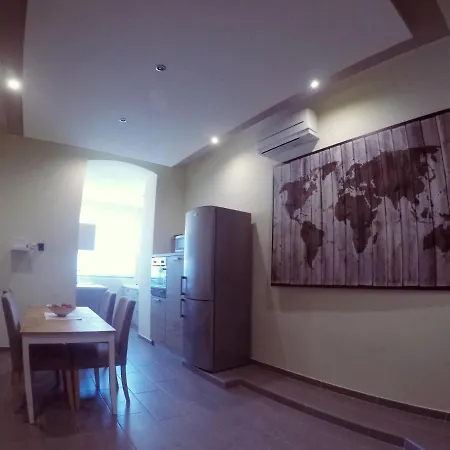 Bed and Breakfast Center Πούλα