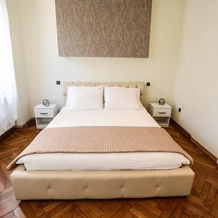 Center Bed and Breakfast