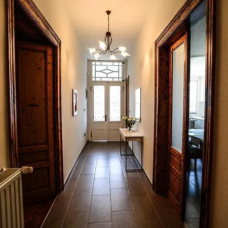 ベッド・アンド・ブレックファスト Center プーラ