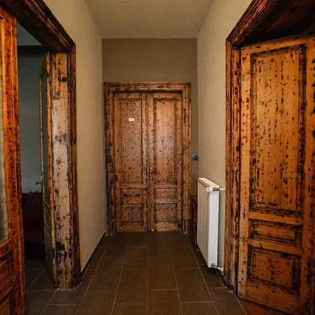Bed and Breakfast Center 3*