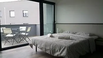 לינה וארוחת בוקר Center 3*