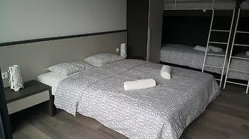 Center לינה וארוחת בוקר 3*
